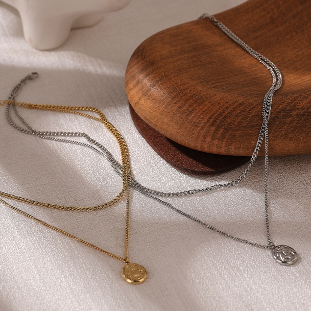 Pretty Layered Chain Necklace - Picture 4 of 7